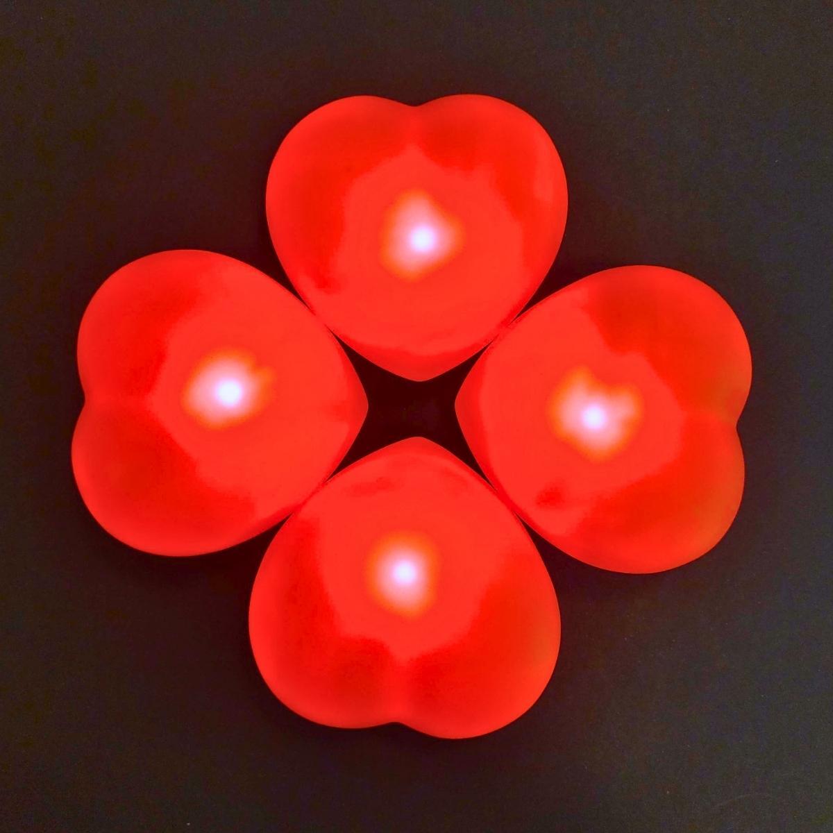 Lampara de mesa Corazones rojos