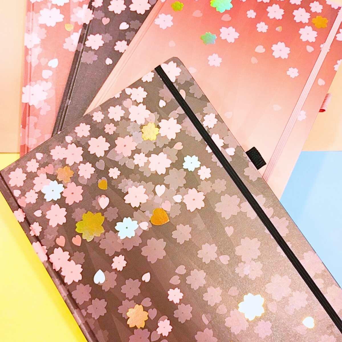 Cuaderno A4 Florcitas - 80 hojas rayadas - 80g