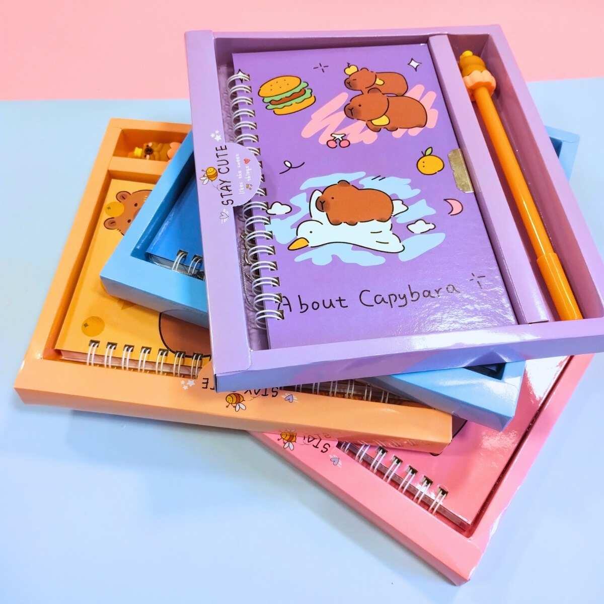 Diario Capybara c/boligrafo en caja