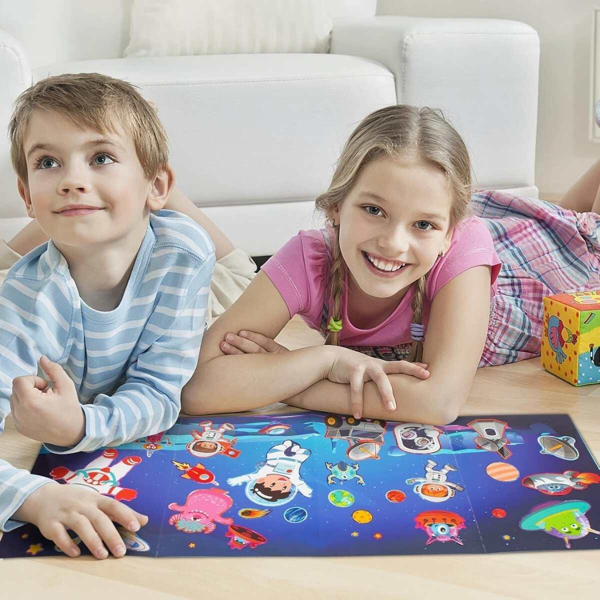 Album x 2 escenarios Astronauta + 4 planchas de Stickers x 25
