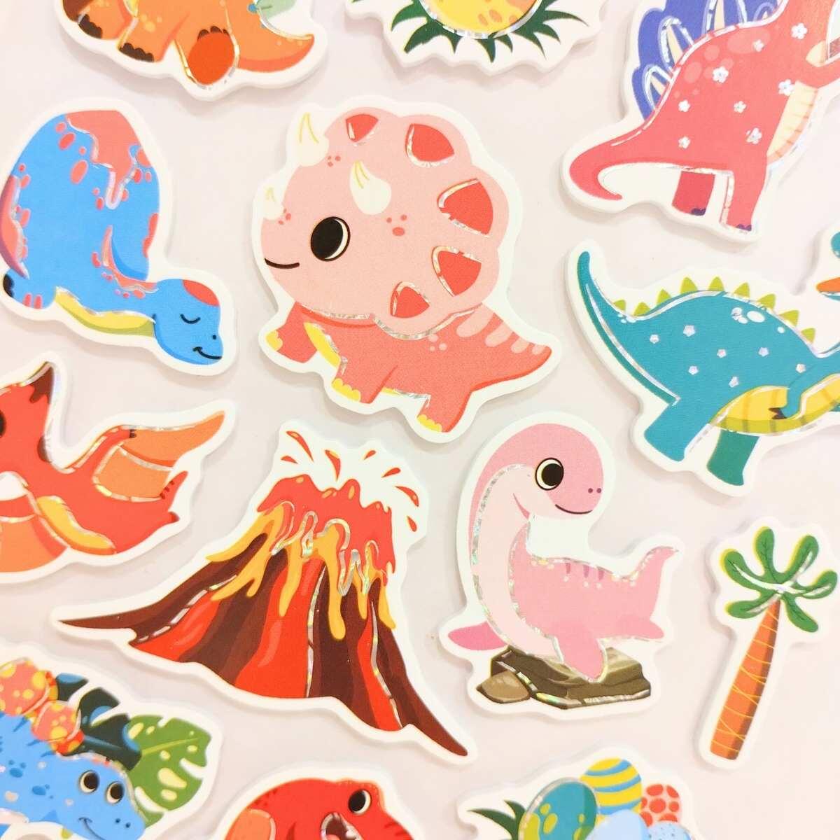 Sticker Dinos goma eva c/ borde holografico
