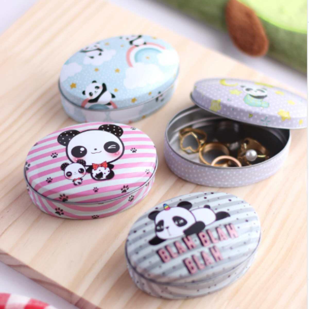 Caja ovalada lata Panda - 8.5x6x3cm