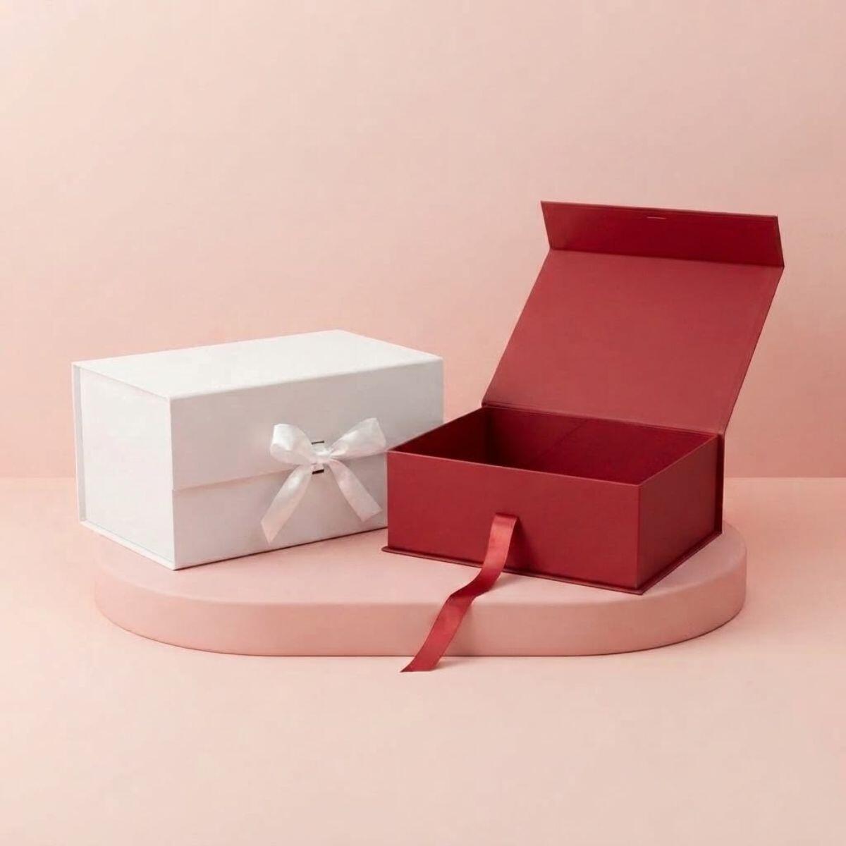 Caja de regalo 39x28x17cm - Blanco / Rojo