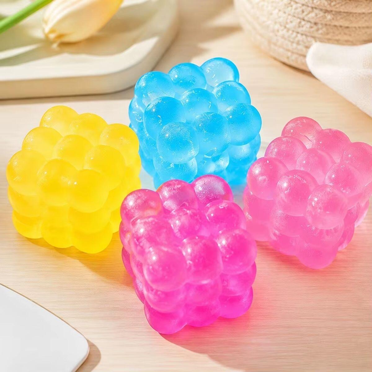 Squishy  Cubo hielo c/bolitas - 5 cm