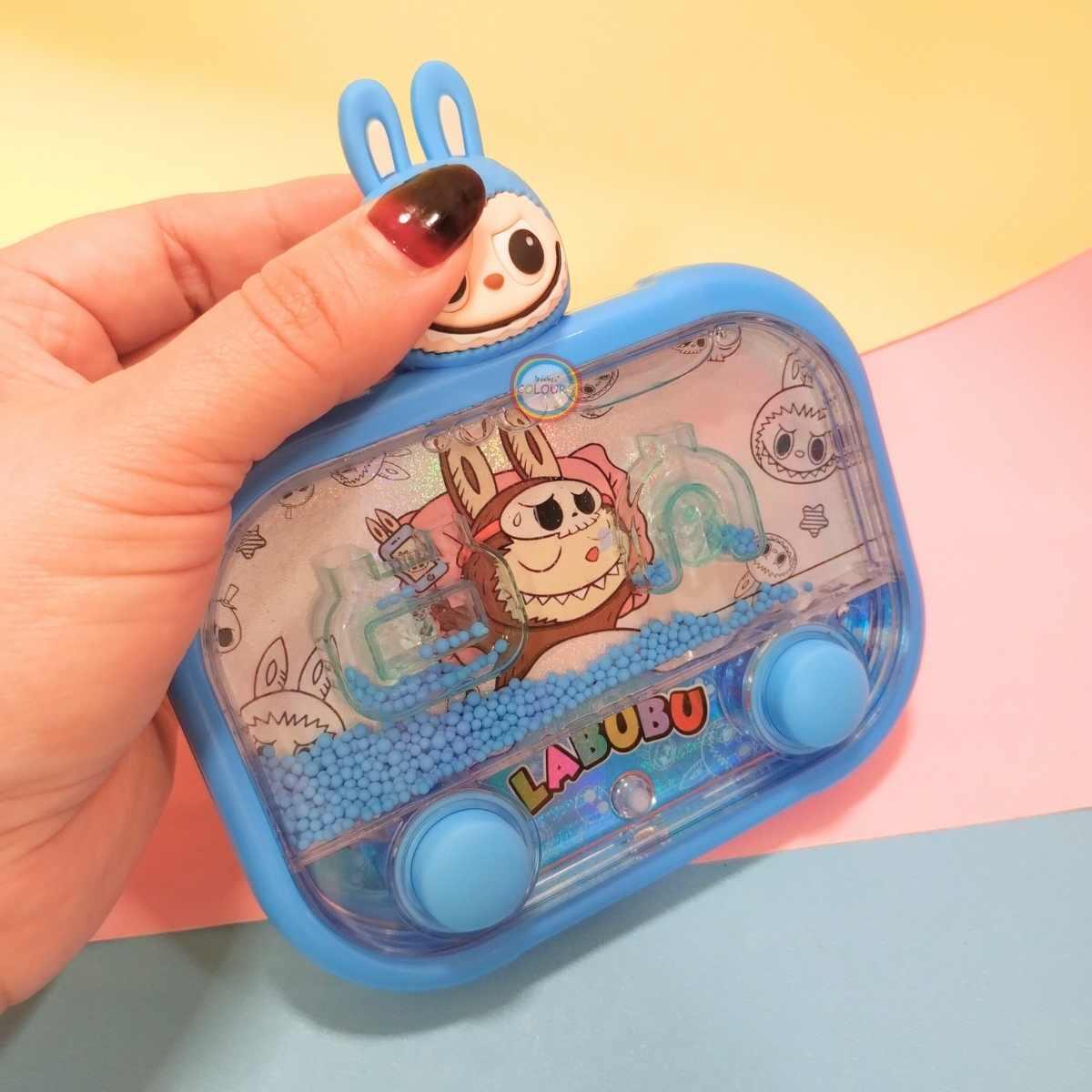 Juego de agua Labubu c/mini aplique 2 botones y luz