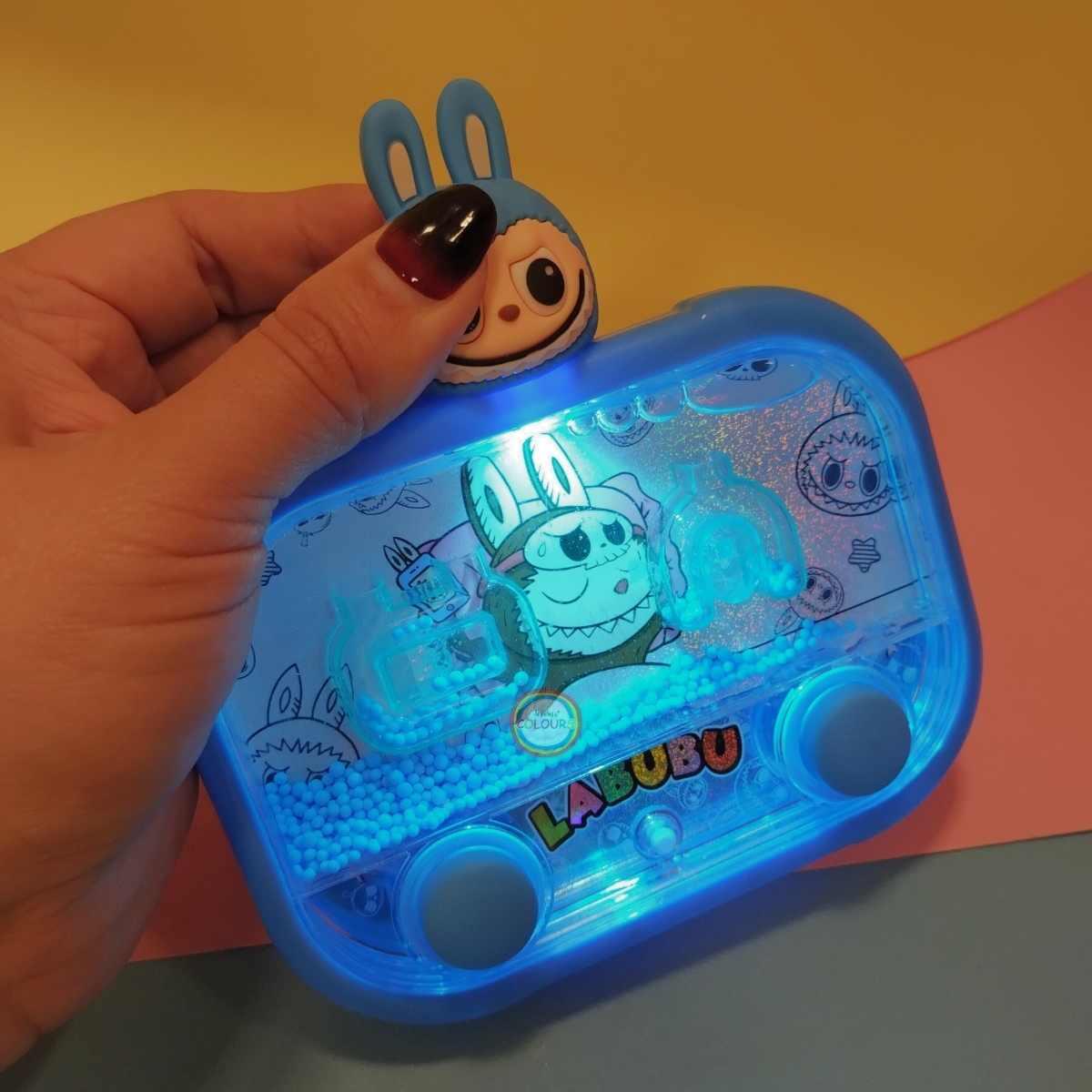 Juego de agua Labubu c/mini aplique 2 botones y luz