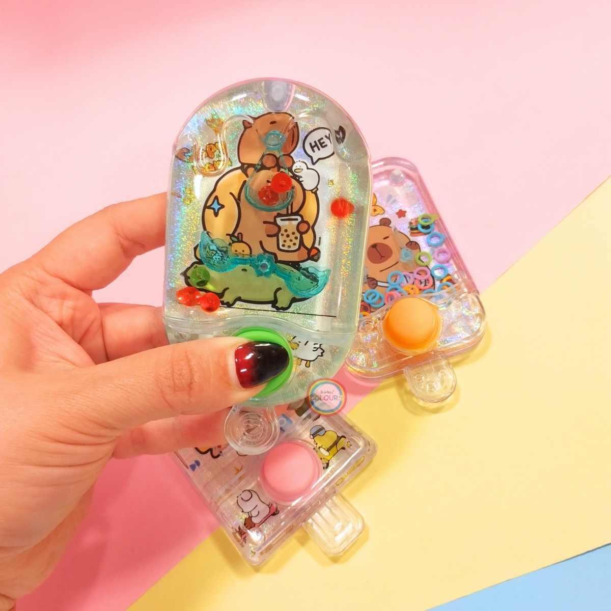 Juego de agua Capybara c/mini aplique 1 boton