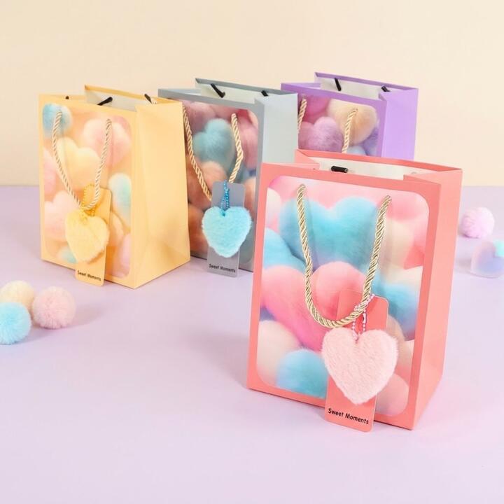 Bolsa de regalo Corazones pastel c/colgante 24,5x19,5x9,5cm